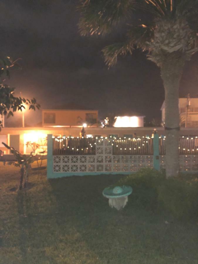 South Beach Inn Beach Motel Саут Падре Алънд Екстериор снимка